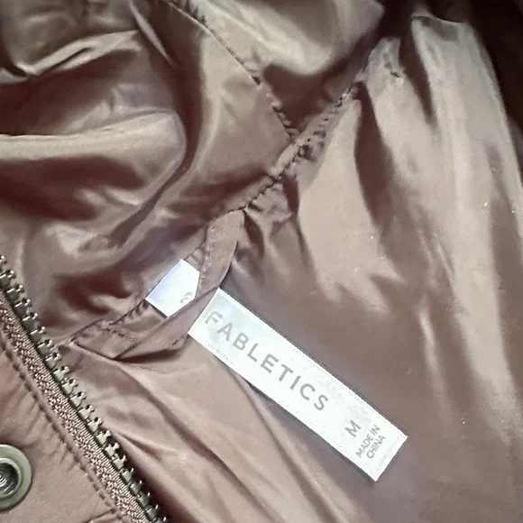 Fabletics Black Cropped Hooded Puffer - Picture 2 of 4